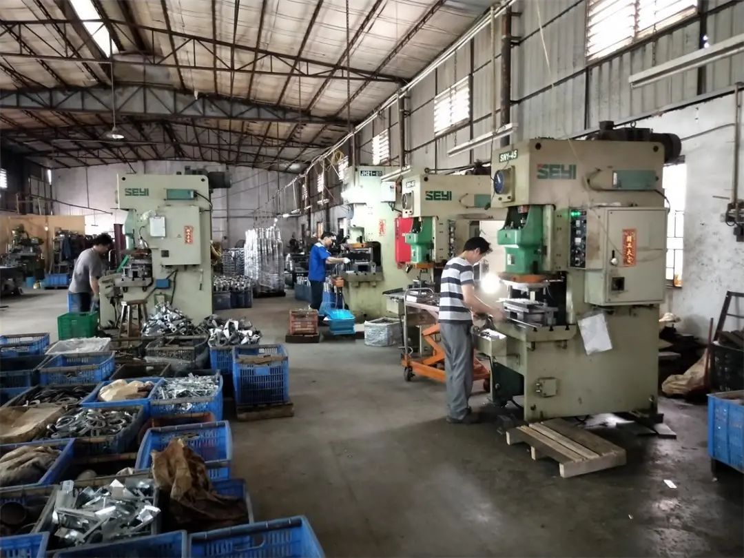 五金加工廠有機(jī)廢氣異味控制，Dejing的凈?除臭劑如何做到？.jpg
